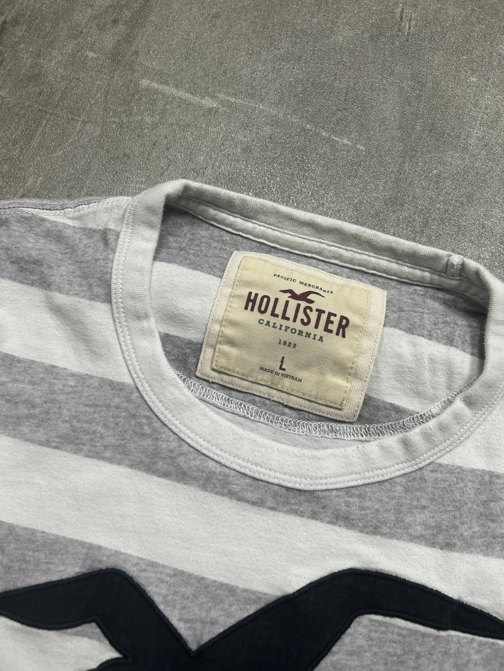 striped Hollister T-Shirt (L)