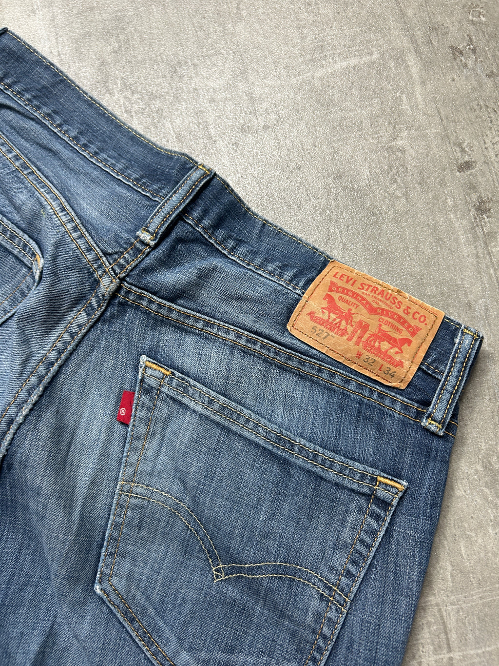 Levi's 527 Bootcut Jeans (W32 L33, M)