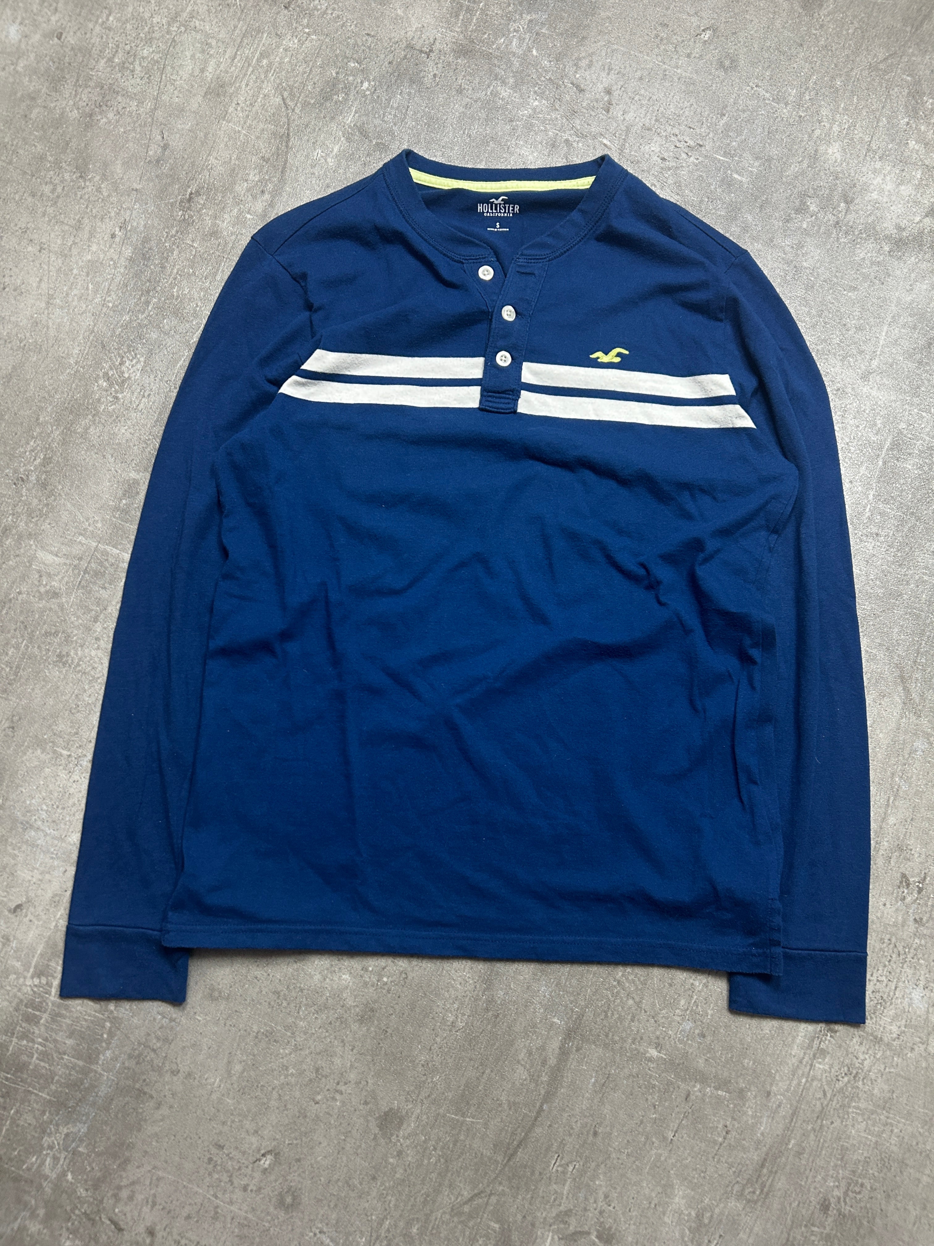 Hollister Henley Longsleeve (S-M)