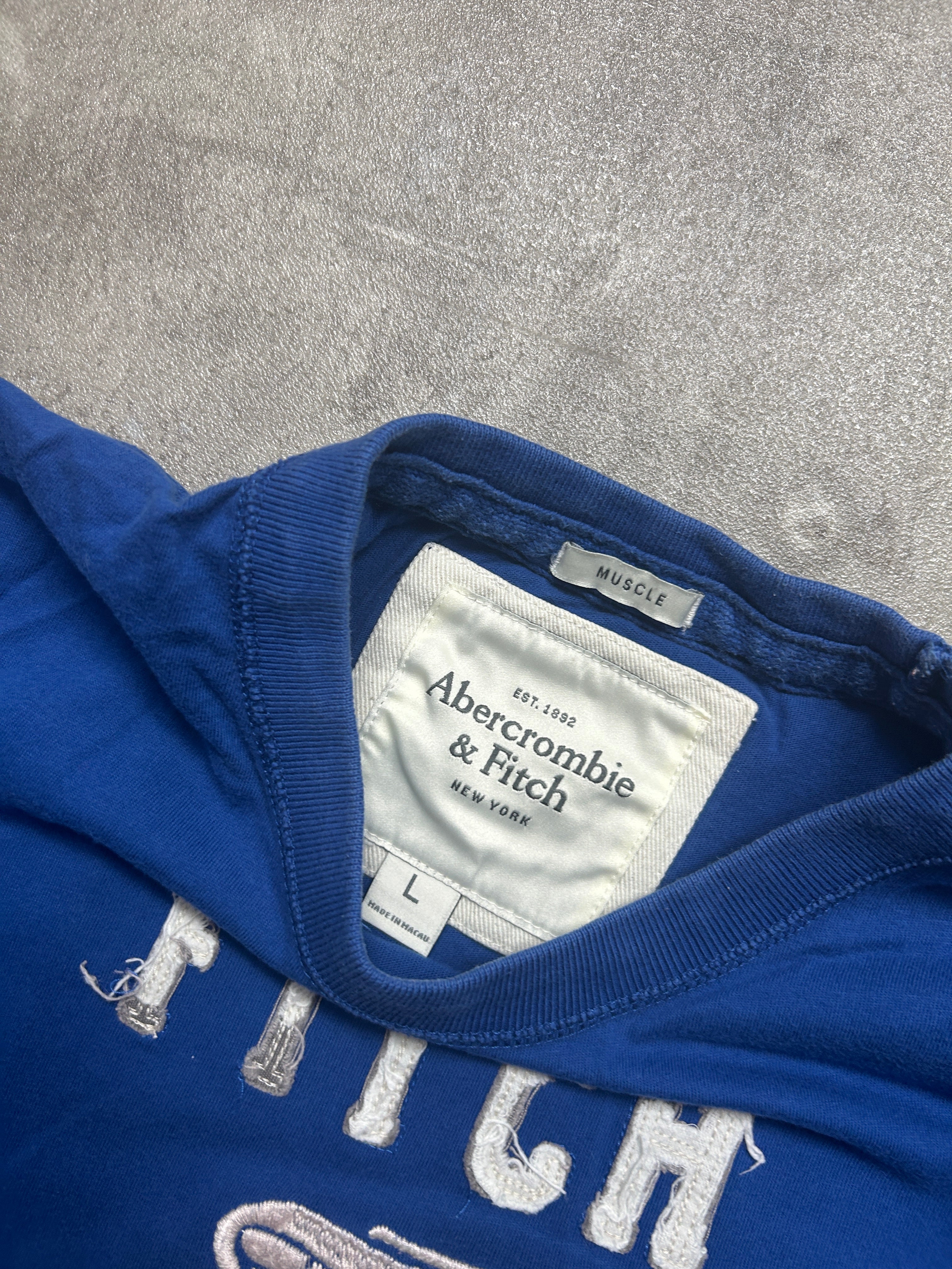 Abercrombie & Fitch Muscle T-Shirt (M-L)