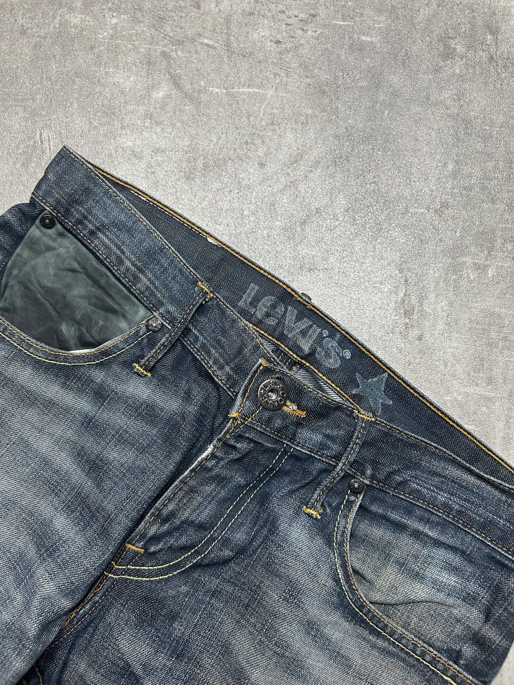 rare Levis 5000 Blue Star Collection from April 2005 (W30 L32, S)