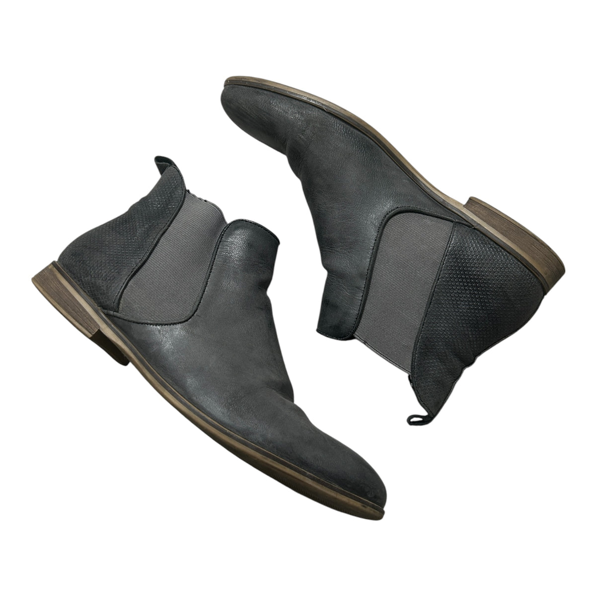 Grey Leather Chelsea Boots (8 / 41)