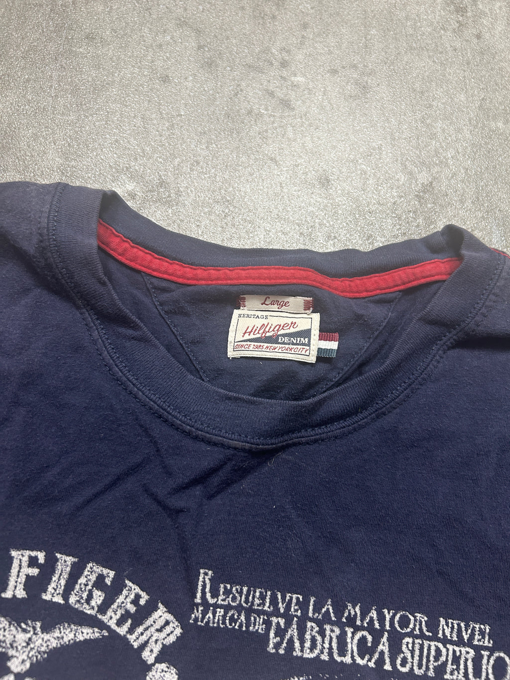 Tommy Hilfiger T-Shirt (M-L)