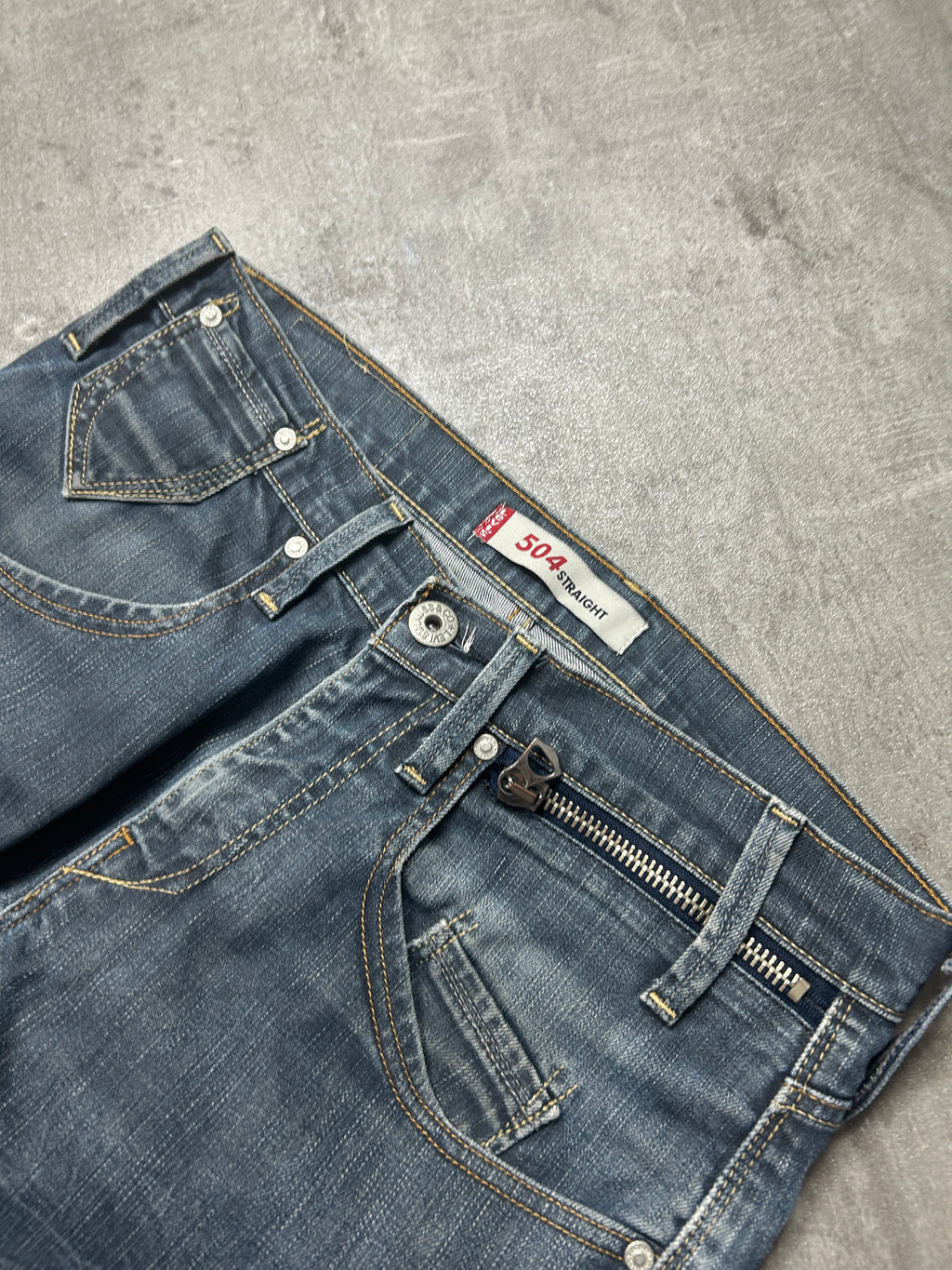 Levis 504 slim straight Jeans (W32 L32, M)