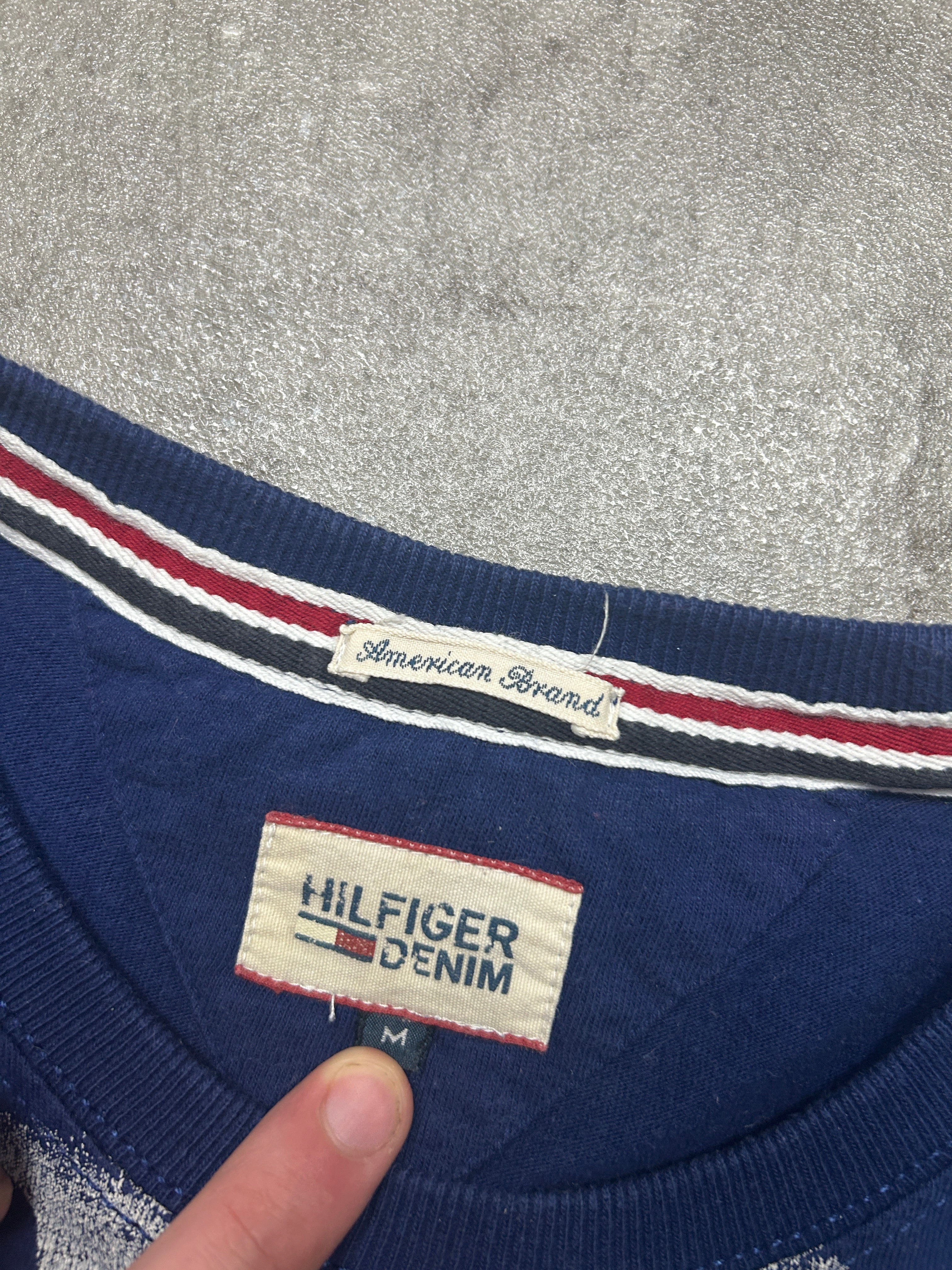 Tommy Hilfiger Denim T-Shirt (M-L)
