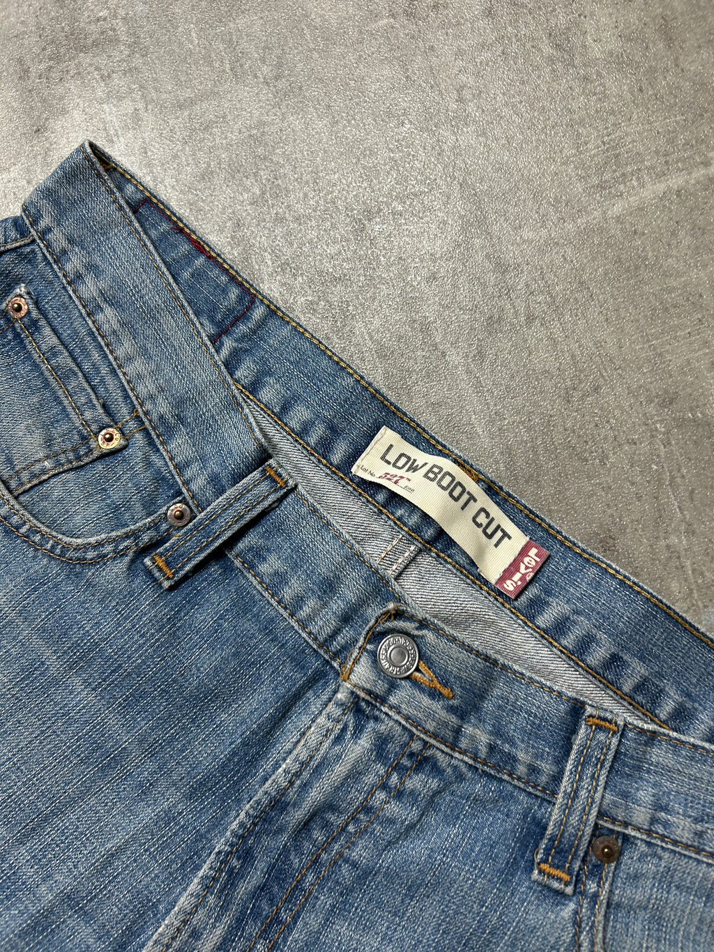 Levis 527 Low Bootcut Jeans (W35 L34, L)