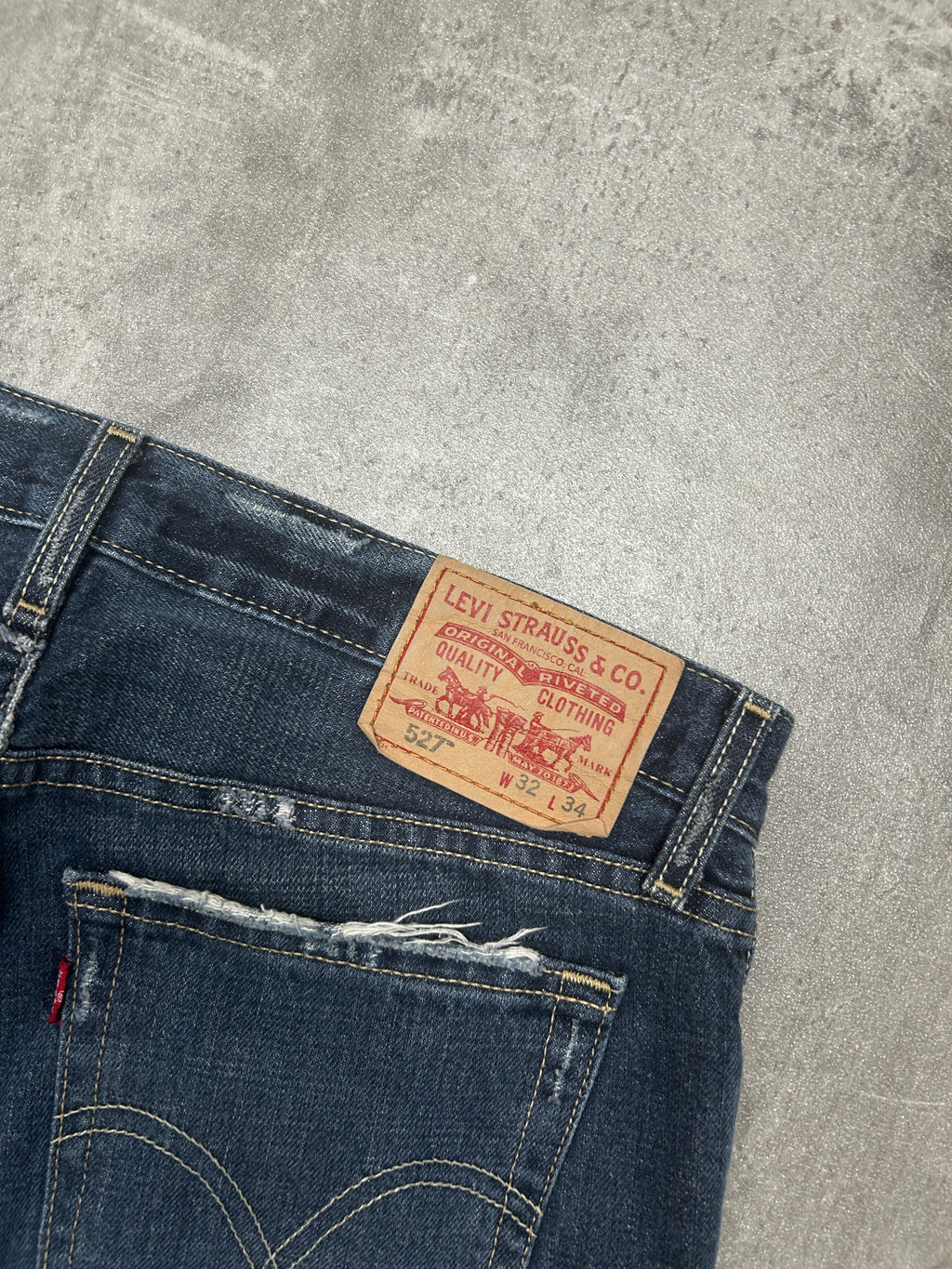 distressed Levis 527 Low Bootcut (W33 L33, M-L)