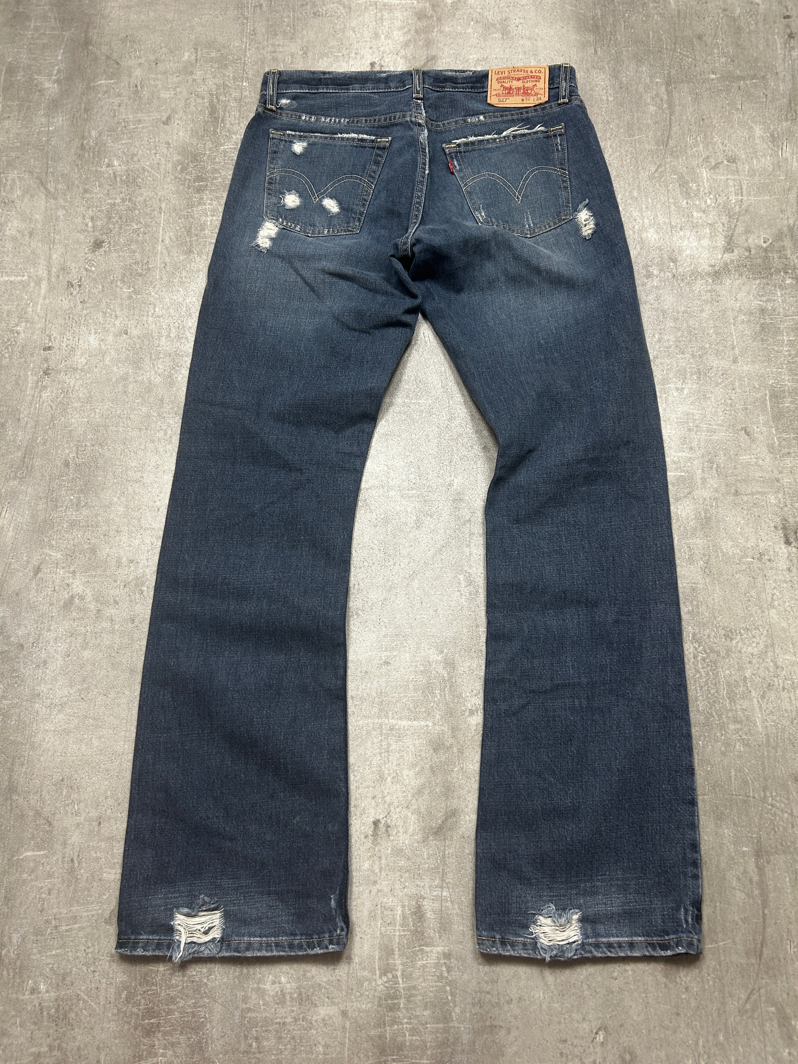 distressed Levis 527 Low Bootcut (W33 L33, M-L)
