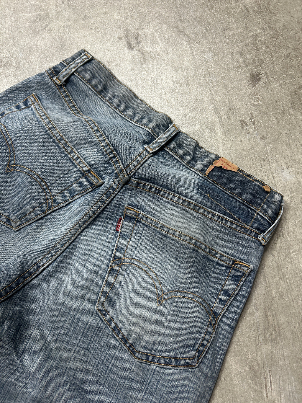 Levi's washed bootcut jeans (W27 L32, XS-S)